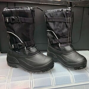 Kamik kids snow boots